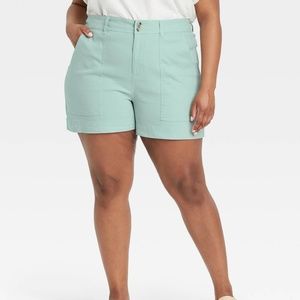 Women’s Mint Green Stretch Chino Shorts